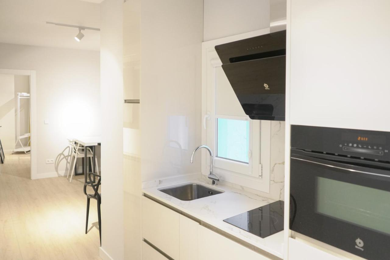 Apartamentos La Flora Burgos Todos Con Aire Acondicionado Y Ascensor Εξωτερικό φωτογραφία